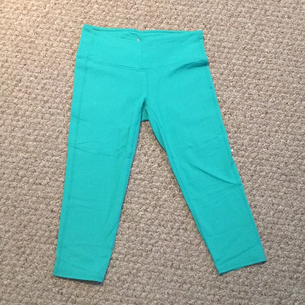 Athleta yoga crops size small